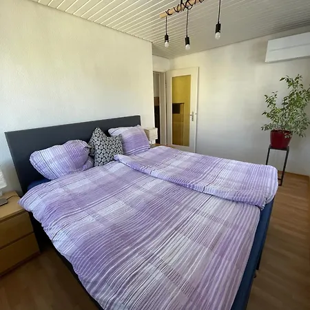 Sonnige 3 Mit Schoenem Balkon Im Gruenen Daire